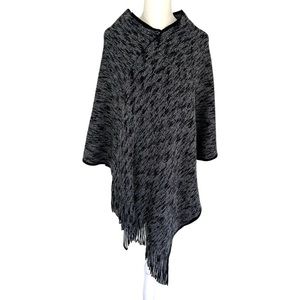 NEW Poncho Myrtle Mae’s Black & White One Size